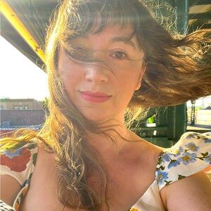 Meet your Posher, Jennifer